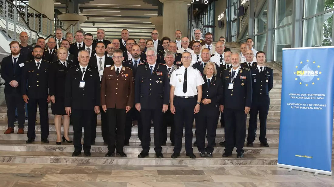 Viele Sprachen, ein Ziel: Internationale Zusammenarbeit der Feuerwehrverbände / EUFFAS und CTIF nutzen INTERSCHUTZ für Gremientagungen mit grenzübergreifendem Fokus - Bild: presseportal.de