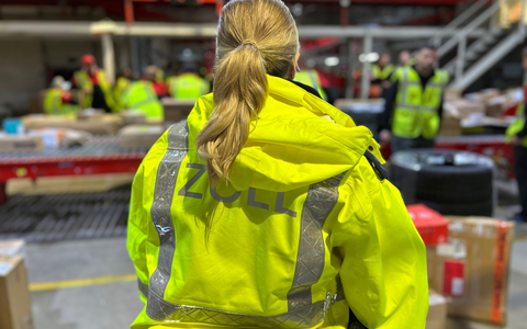 HZA-BI: Bielefelder Zoll stellt Jahresbilanz 2025 vor / Rekordergebnis: Mit über 19,2 Milliarden Euro konnten die Einnahmen nochmal gesteigert werden - Bild: presseportal.de