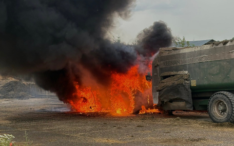 FW-RS: Traktor in Vollbrand - Bild: presseportal.de
