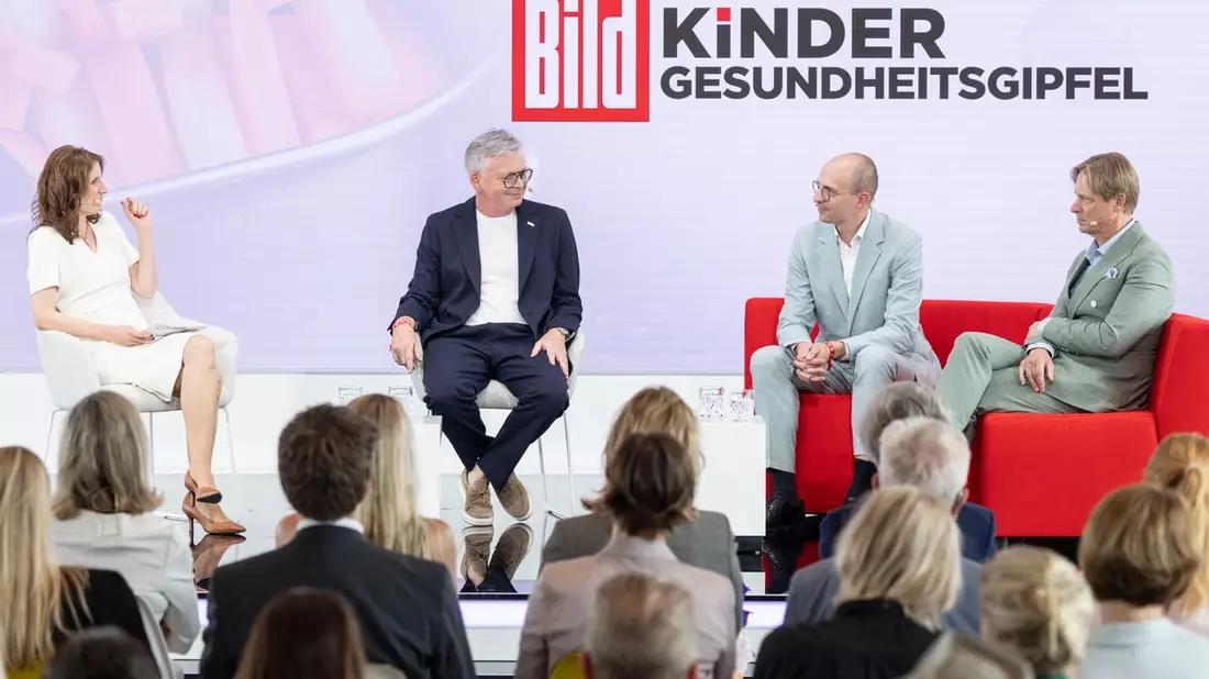 Bild-Kindergesundheitsgipfel: Lidl diskutiert mit Experten über die Ernährungsbildung / Mit dem Medienprojekt ZEIT für die Schule bringt Lidl bewusste Ernährung in die Klassenzimmer - Bild: presseportal.de