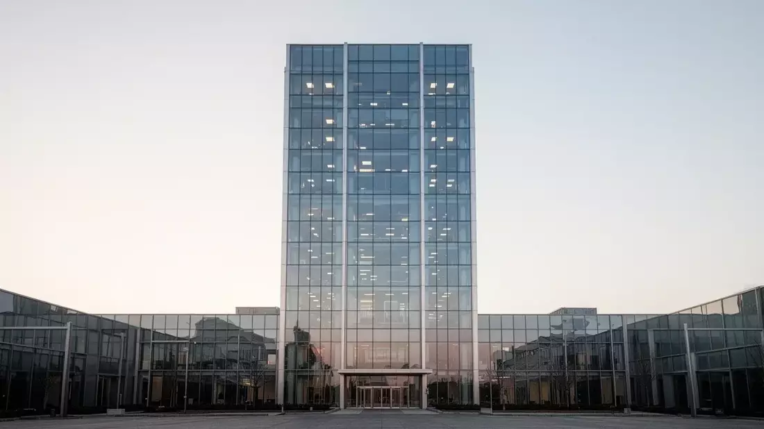 El iShares MSCI World URTH desafía la sobrecompra con un dividendo recortado y la Fed en el horizonte - Bild: über boerse-global.de