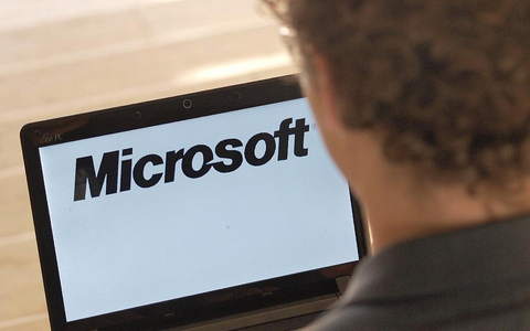 Microsoft-Logo auf einem Computer (Archiv) - Foto: via dts Nachrichtenagentur
