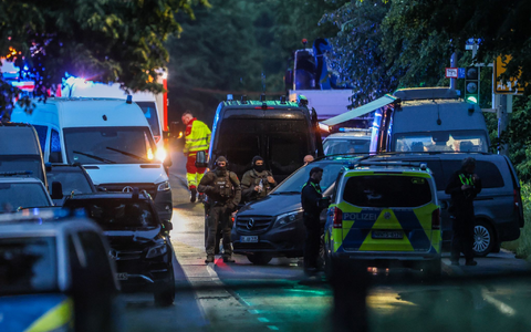 Die Polizei ist in Dortmund zu einem Großeinsatz ausgerückt. - Bild: Christoph Reichwein/dpa