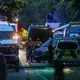 Auch ein Spezialeinsatzkommando (SEK) rückte an. - Bild: Christoph Reichwein/dpa