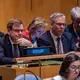 Außenminister Johann Wadephul (l., CDU), ist seit Freitag in New York, um für die deutsche Kandidatur für den UN-Sicherheitsrat zu werben.  - Bild: Michael Kappeler/dpa