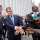 Wahlkampf bedeutet auch Händeschüttel: Außenminister Wadephul in New York - Bild: Michael Kappeler/dpa