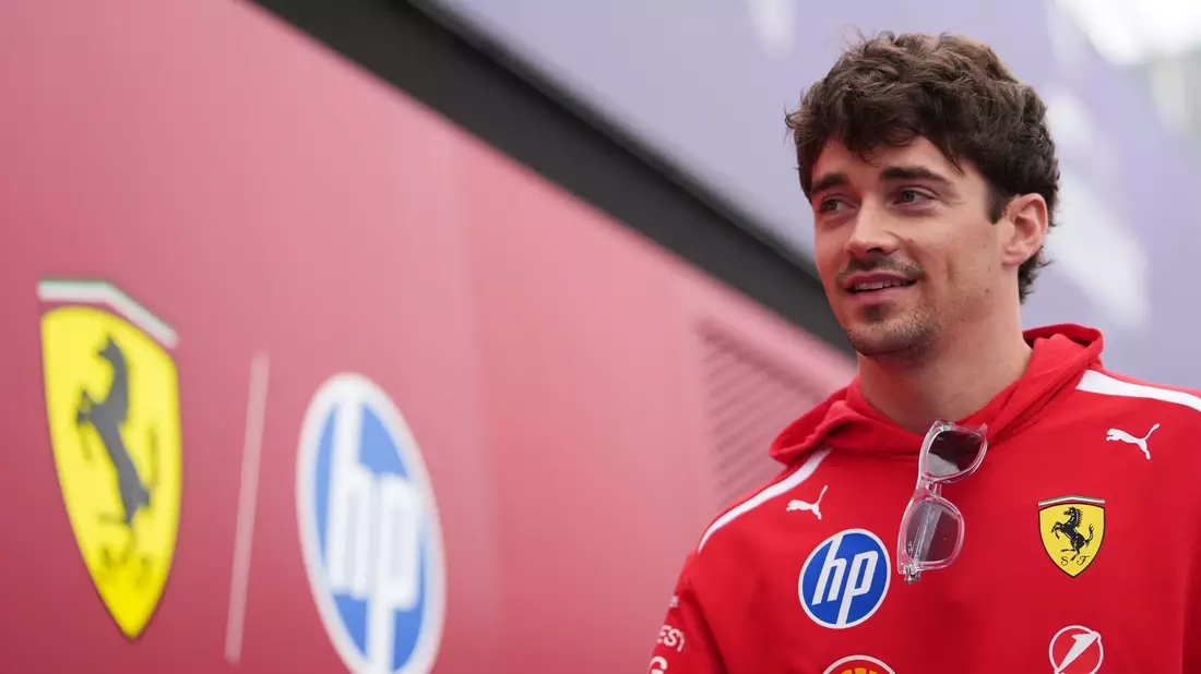 Er bekommt einen neuen Vertrag bei Ferrari. (Archivbild) - Bild: Asanka Brendon Ratnayake/AP/dpa