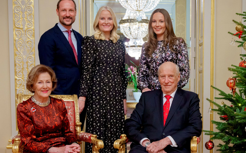 Ist in letzter Zeit ziemlich gestraft: die norwegische Königsfamilie - hier Weihnachten 2024. (Archivbild) - Bild: Stian Lysberg Solum/NTB/dpa
