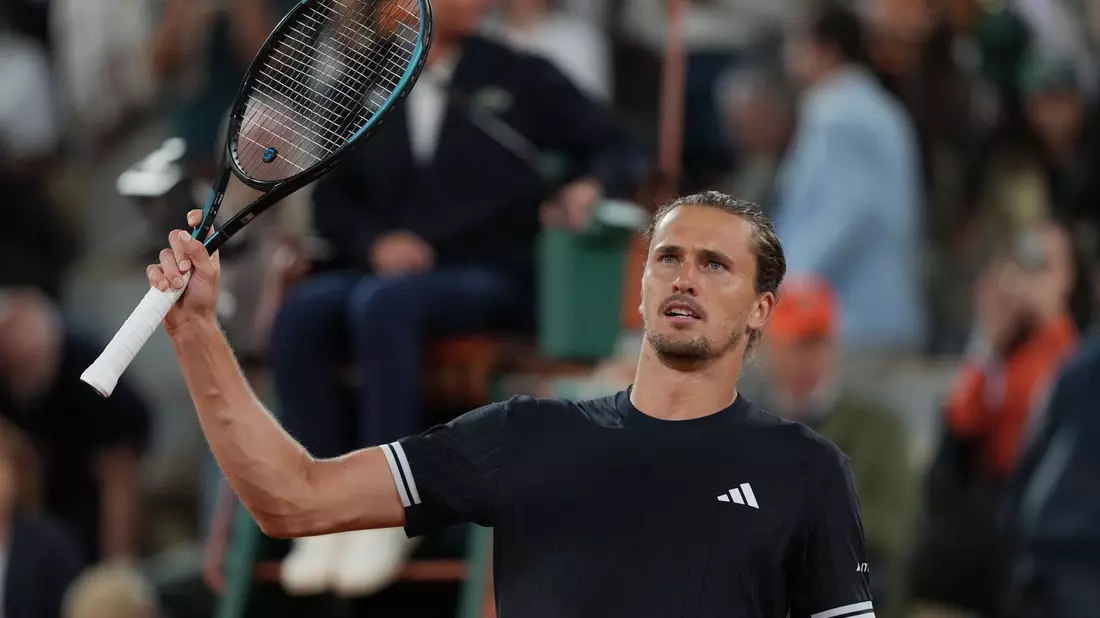Alexander Zverev will auch im Halbfinale der French Open jubeln. - Bild: Thibault Camus/AP/dpa
