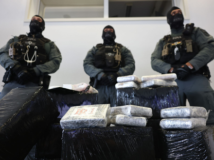 Der deutsche Zoll hat beim Kampf gegen den internationalen Rauschgiftschmuggel Kokain in großen Mengen sichergestellt. - Foto: Rolf Vennenbernd/dpa