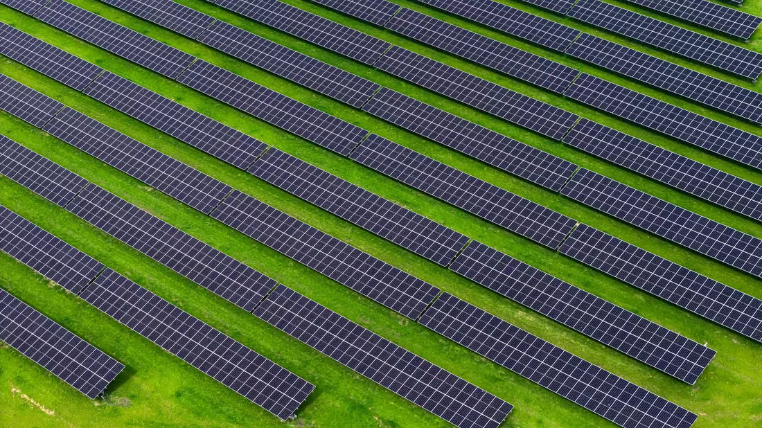 Mit dem Vorstoß will die EU-Kommission mehr Investitionen in die Energiewende ermöglichen. (Archivbild) - Bild: Sina Schuldt/dpa