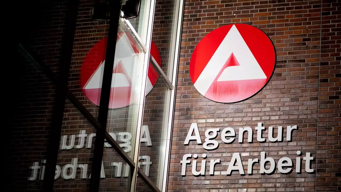 Die Bundesagentur für Arbeit braucht deutlich mehr Geld. (Archivfoto) - Bild: Hauke-Christian Dittrich/Deutsche Presse-Agentur GmbH/dpa