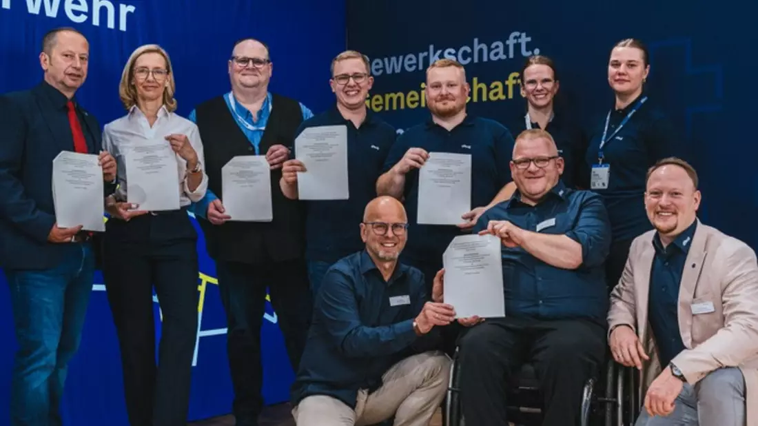 Tarifhistorischer Meilenstein / Deutsche Feuerwehr-Gewerkschaft schließt ersten Haustarifvertrag mit dem ASB Rettungsdienst Hamburg ab - Bild: presseportal.de