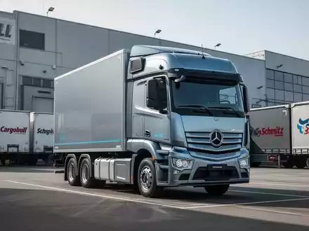Mercedes eActros Lowliner: 500 km Reichweite ab Q3 2026 bestellbar - Foto: über boerse-global.de
