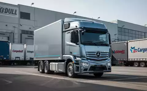 Mercedes eActros Lowliner: 500 km Reichweite ab Q3 2026 bestellbar - Foto: über boerse-global.de