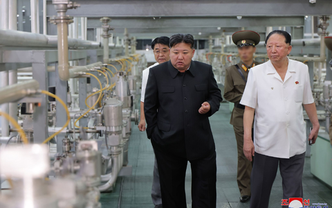 Kim möchte das Atomprogramm des Landes «exponentiell» ausbauen. (Archivfoto) - Bild: Uncredited/KCNA/KNS/dpa