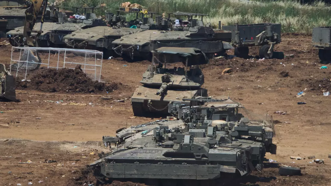 Der Krieg zwischen Israel und der Hisbollah ging trotz Waffenruhe weiter. (Archivbild)   - Bild: Ariel Schalit/AP/dpa