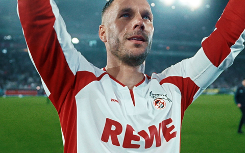 Die Doku «Poldi» über Fußballer Lukas Podolski ist seit 4. Juni auf Netflix streambar. - Bild: -/Netflix/dpa