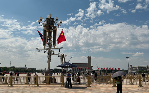 Auf dem Tian'anmen-Platz herrschte zum Gedenktag Normalität.  - Bild: Johannes Neudecker/dpa