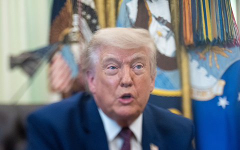 US-Präsident Donald Trump möchte seinen früheren Verteidiger als Justizminister behalten.  - Bild: Alex Brandon/AP/dpa