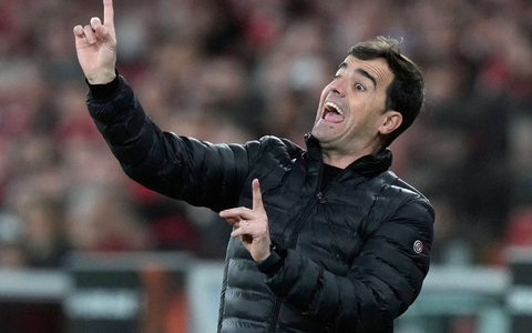 Der Spanier trainierte zuletzt den FC Toulouse aus Frankreich. (Archivbild) - Bild: Armando Franca/AP/dpa
