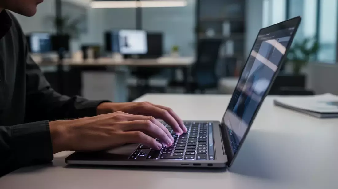 Gemma 4 12B: Googles neues KI-Modell läuft auf dem Laptop - Bild: über boerse-global.de