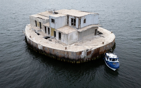 Die Insel Ostervilm im Greifswalder Bodden ist in Hamburg versteigert worden.  - Bild: Philip Dulian/dpa