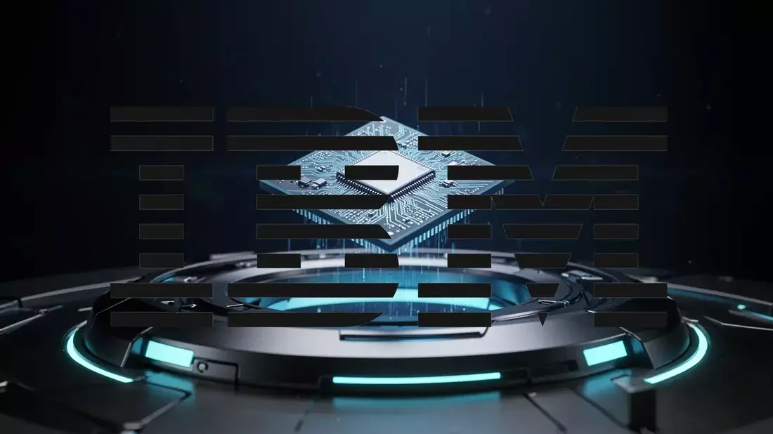 IBM Stock Tug-of-War: Quantum Rivalry, Google Cloud Deal, and Rate Jitters