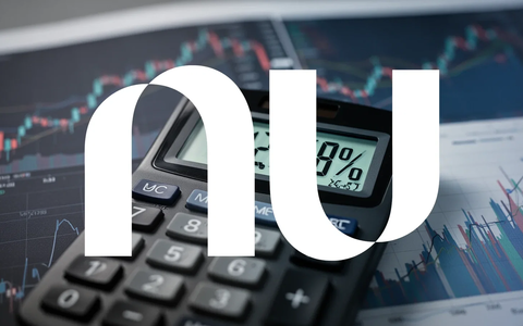 Nahaufnahme eines Taschenrechners, der einen erheblichen prozentualen Anstieg anzeigt, mit unscharfen Finanzdiagrammen im Hintergrund. - Foto: über boerse-global.de