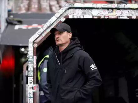 Selbst gewählter Abgang: Alexander Blessin ist nicht mehr Trainer des FC St. Pauli. (Archivbild)  - Foto: Philipp Szyza/dpa