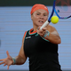 Voller Fokus auf den Ball: Diana Schnaider. - Bild: Christophe Ena/AP/dpa