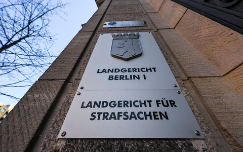 Gegen einen ehemaligen Leiter einer Wohngruppe erging wegen Gewalt gegen Pflegekinder eine Haftstrafe von mehr als drei Jahren. (Archivbild)  - Bild: Jens Kalaene/dpa