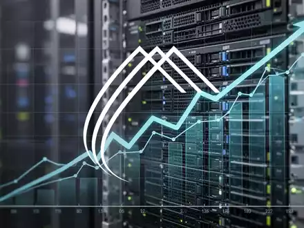 Eine stilisierte Grafik mit Aufwärtstrend über einem verschwommenen Hintergrund eines modernen Rechenzentrums, symbolisiert Finanzwachstum und Berichtswesen. - Foto: über boerse-global.de