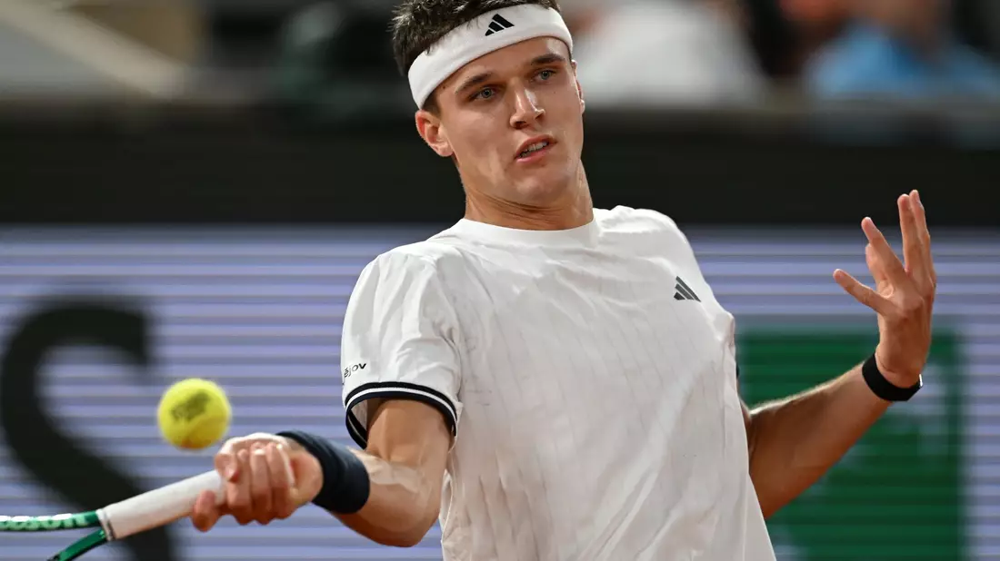 Jakub Mensik steht erstmals in einem Grand-Slam-Halbfinale - und fordert Alexander Zverev. - Bild: Emma Da Silva/AP/dpa