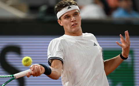 Jakub Mensik steht erstmals in einem Grand-Slam-Halbfinale - und fordert Alexander Zverev. - Bild: Emma Da Silva/AP/dpa