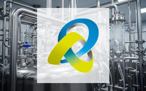 Nahaufnahme einer hochmodernen biopharmazeutischen Produktionsanlage mit Edelstahlrohren und Reaktoren, die Präzision und Technologie zeigt. - Foto: über boerse-global.de