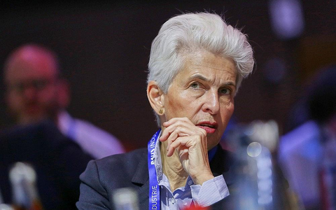 Strack-Zimmermann kritisiert Merkels CDU-Kurs scharf
