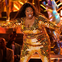 Die US-amerikanische Sängerin Lizzo bei einem Auftritt. (Archivbild) - Foto: Chris Pizzello/Invision via AP/dpa