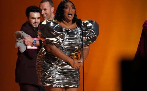 Die US-amerikanische Sängerin Lizzo bei den Grammy-Awards. (Archivbild) - Bild: Chris Pizzello/Invision/AP/dpa