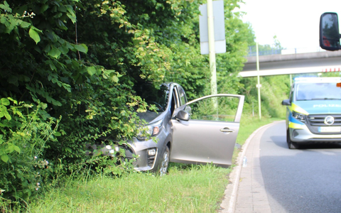 POL-HA: Autofahrerin kommt am Boeler Ring von der Fahrbahn ab - Medizinischer Notfall - Bild: presseportal.de