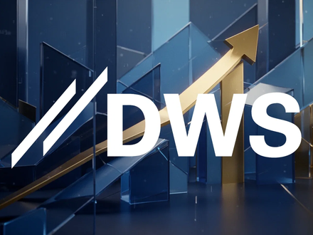 Abstrakte Darstellung von Finanzwachstum und Stabilität mit geometrischen Formen in Blau und Gold. - Foto: über boerse-global.de