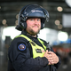Einer der beiden Initiatoren schildert seinen Arbeitsalltag. - Bild: Britta Pedersen/dpa