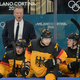 Schon Olympia war eine Enttäuschung für das deutsche Eishockey und Bundestrainer Harold Kreis. (Archivbild)  - Bild: Peter Kneffel/dpa