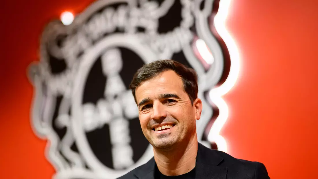Carles Martinez Novell ist der neue Cheftrainer bei Bayer Leverkusen. - Bild: Anke Waelischmiller/dpa