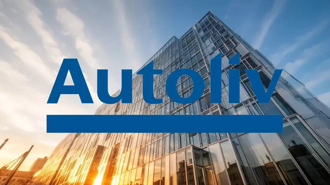 Allianz Record Profit Fails to Lift Stock as Credit Insurance and Macro Risks Mount