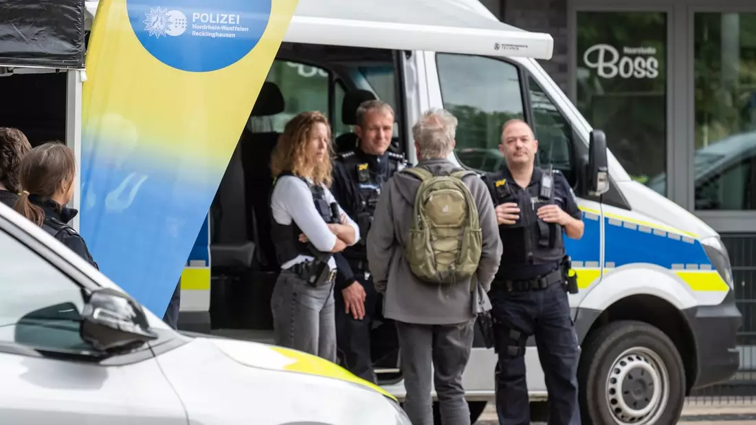 POL-RE: Kreis Recklinghausen/ Bottrop: Neues Präsenzkonzept vorgestellt - PräsenzPlus für mehr Nähe und Sicherheit - Bild: presseportal.de