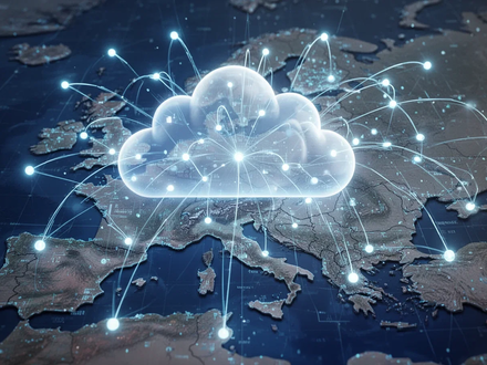 Digital cloud network overlaying a map of Europe, symbolizing data sovereignty and interconnected European IT infrastructure. - Foto: über boerse-global.de