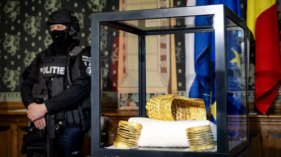 Die Diebe stahlen auch diesen Goldhelm. (Archivbild) - Bild: Sem Van Der Wal/ANP/dpa