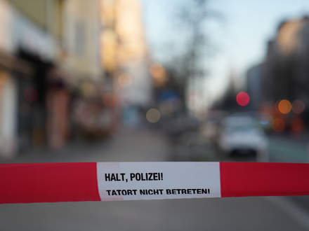 Rund drei Monate nach Gründung der Ermittlungsgruppe «Telum» sind dort fast 130 Verfahren anhängig. (Symbolbild) - Foto: Manuel Genolet/dpa