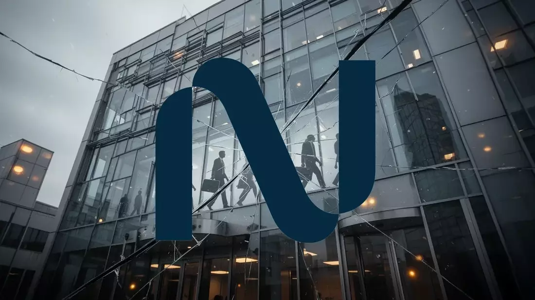 Nebius Stock Drops Despite 684% Revenue Surge; Insider Sales Spark Volatility